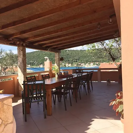 בית הארחה Tariba 3*