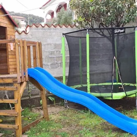 Tariba Konukevi Supetarska Draga